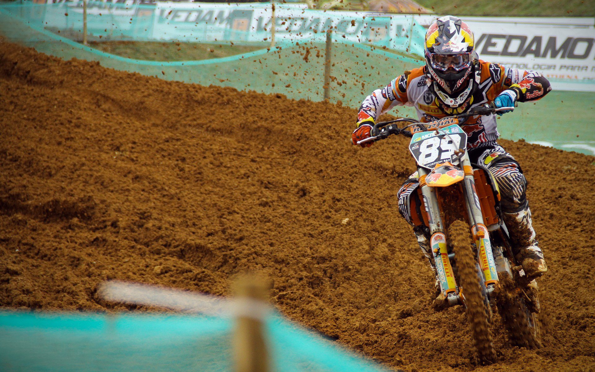 fb体育投注-哥伦比亚队中场贝尔特拉在巴黎奥运会上展现出强大的进攻组织能力